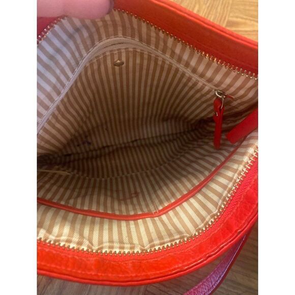 Kate Spade coral square leather over the shoulder crossbody bag w/ inside pocket - Picture 4 of 8